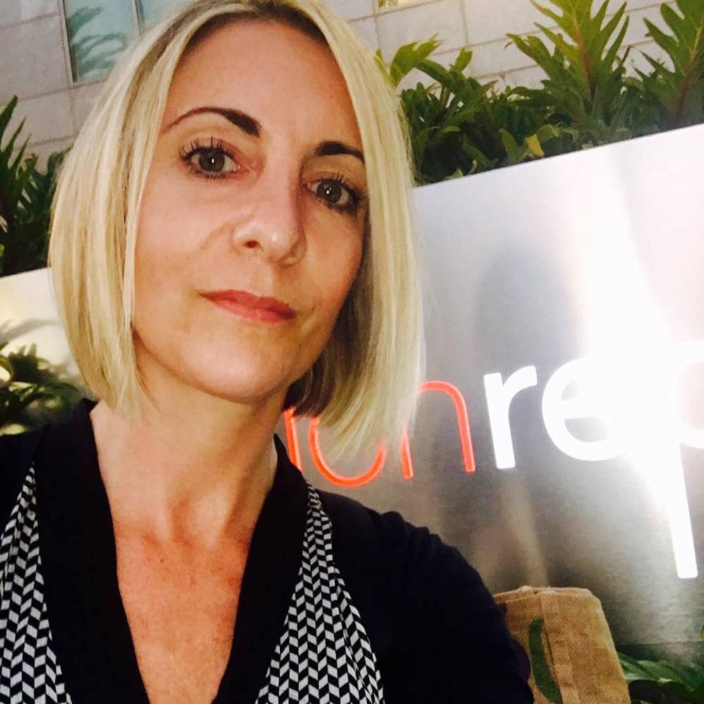 Meet your Posher, Danielle